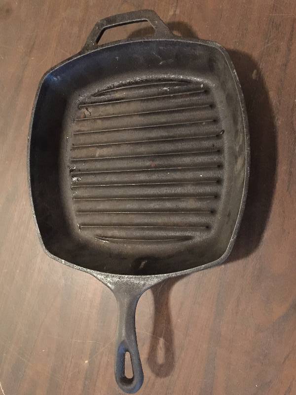lot 113 image: Cast Iron Pan