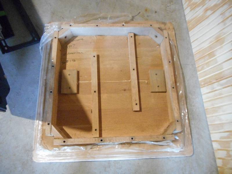 lot 8 image: Solid Wood Table Top