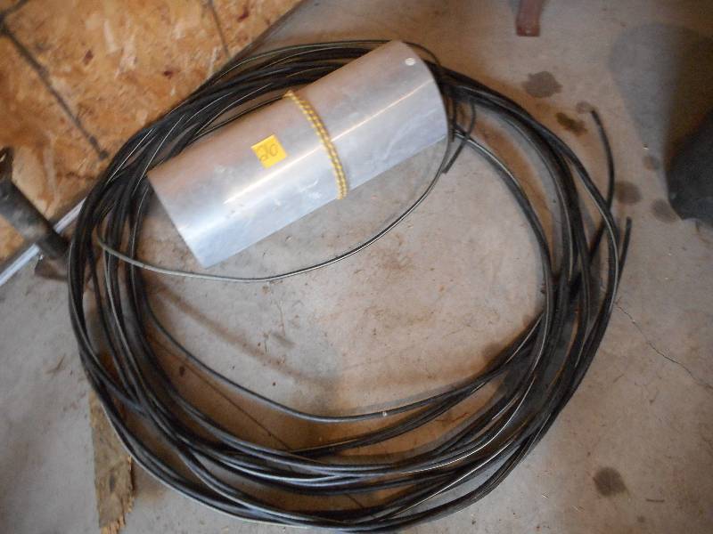 lot 26 image: Garage Items