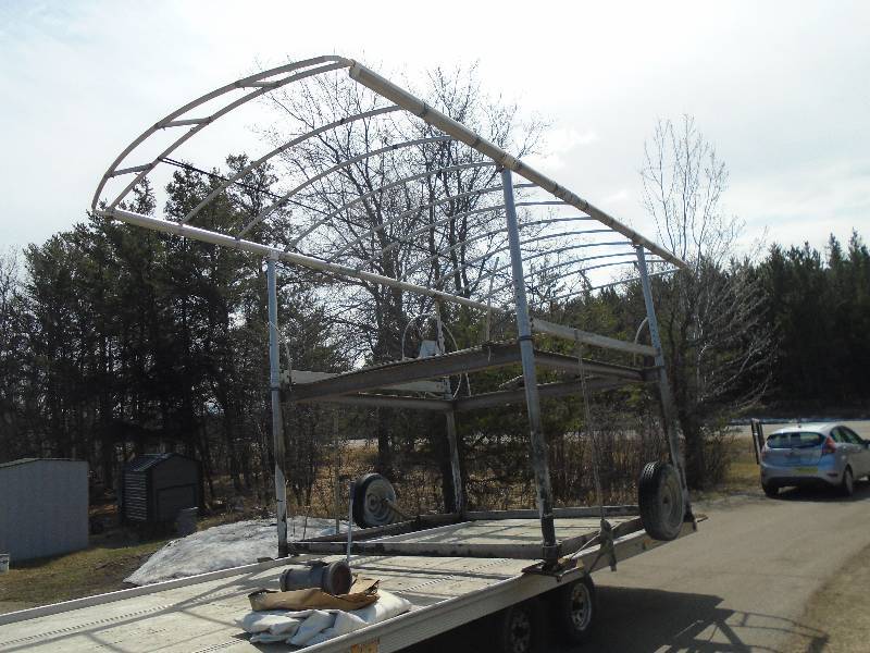 lot 2 image: Boat Lift