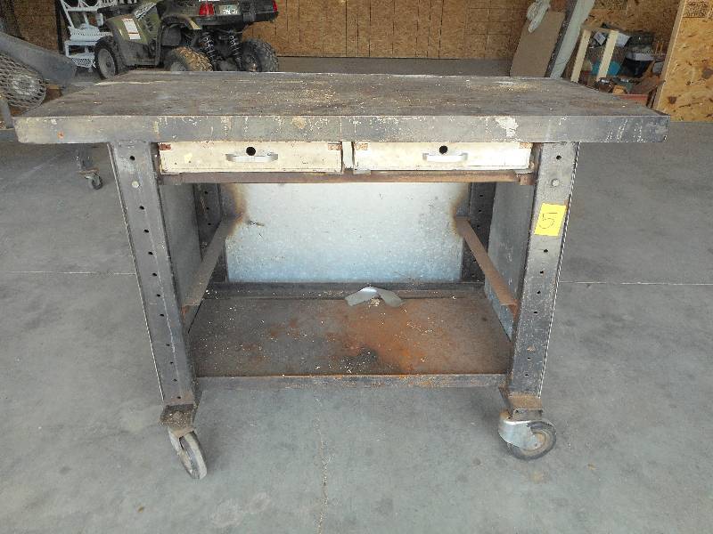lot 5 image: Shop Table