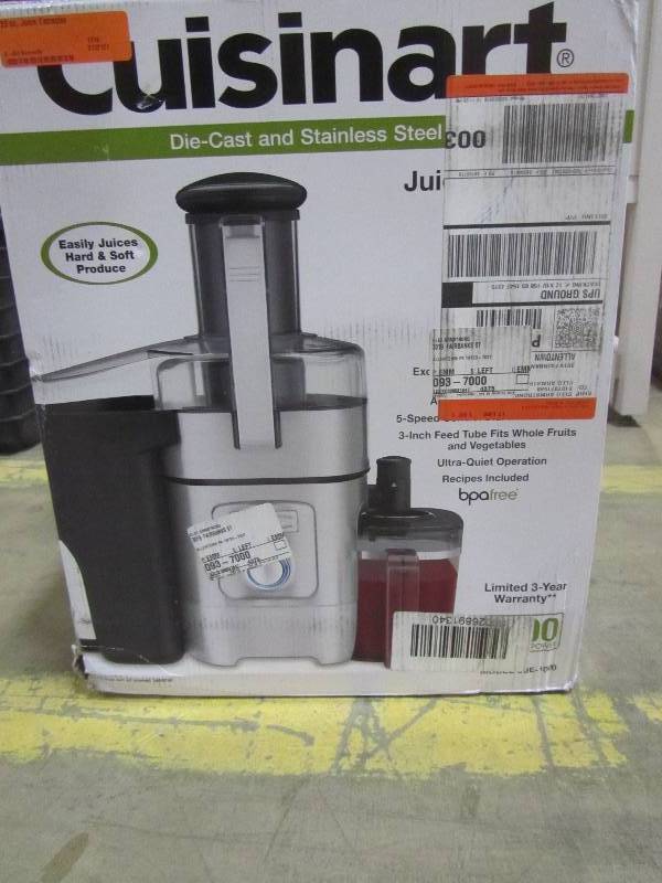 lot 31 image: Cuisinart 33 oz. Juice Extractor