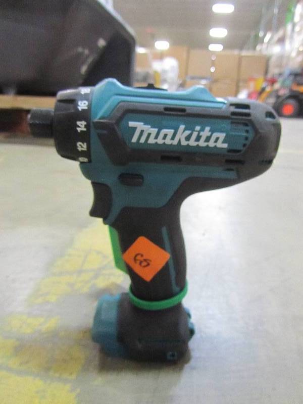lot 36 image: Makita 12-Volt CXT Lithium-Ion 14 in. Hex Cordless Driver-Drill (Tool-Only)