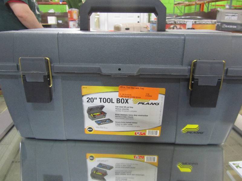 lot 45 image: Plano 20 in. Tool Box with Tray