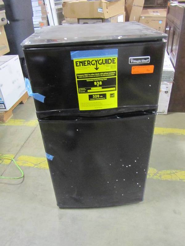 lot 50 image: Magic Chef 3.1 cu. ft. Mini Refrigerator in Black