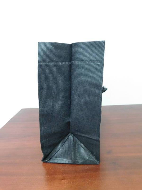 lot 15 image: Black Reusable Value Totes 16 x 6 x 12