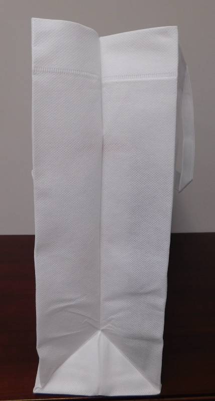 lot 6 image: White Reusable Value Totes - 20 x 6 x 16