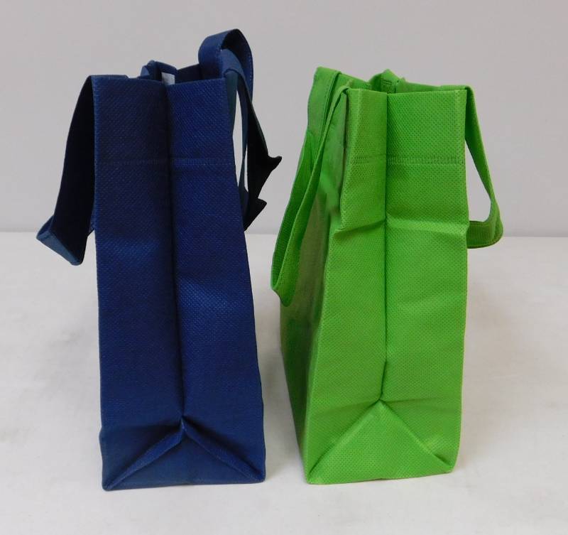 lot 14 image: Small Reusable Totes 8 x 4 x 10