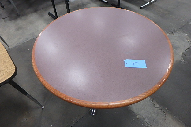 Round Table