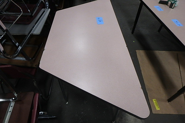 (4) Trapezoid TableDesk