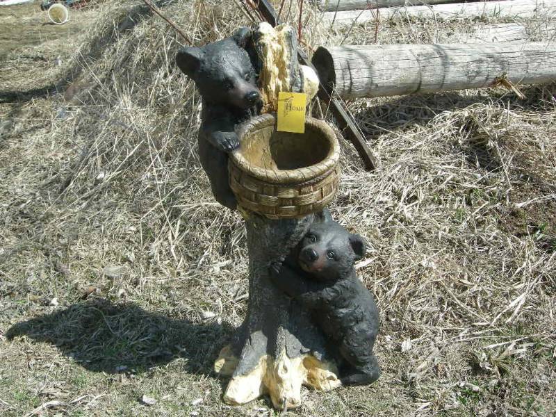 lot 4 image: 2 Bears on Tree with Flower Pot