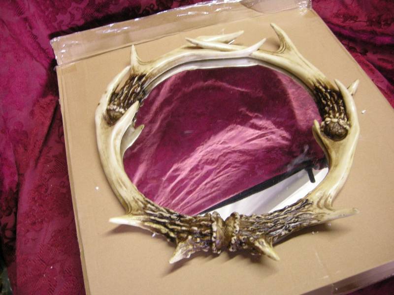 lot 48 image: Antler Themed Mirror