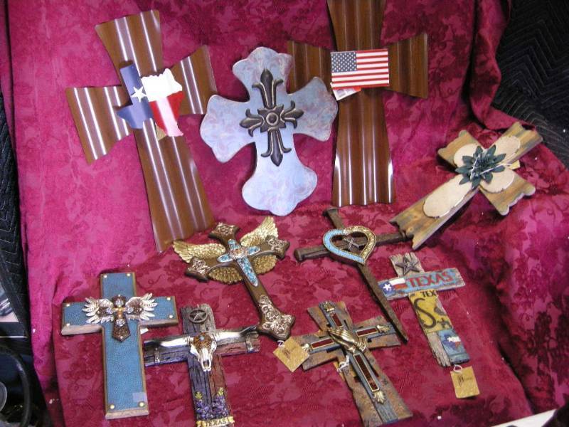 lot 62 image: Western Themed Crosses