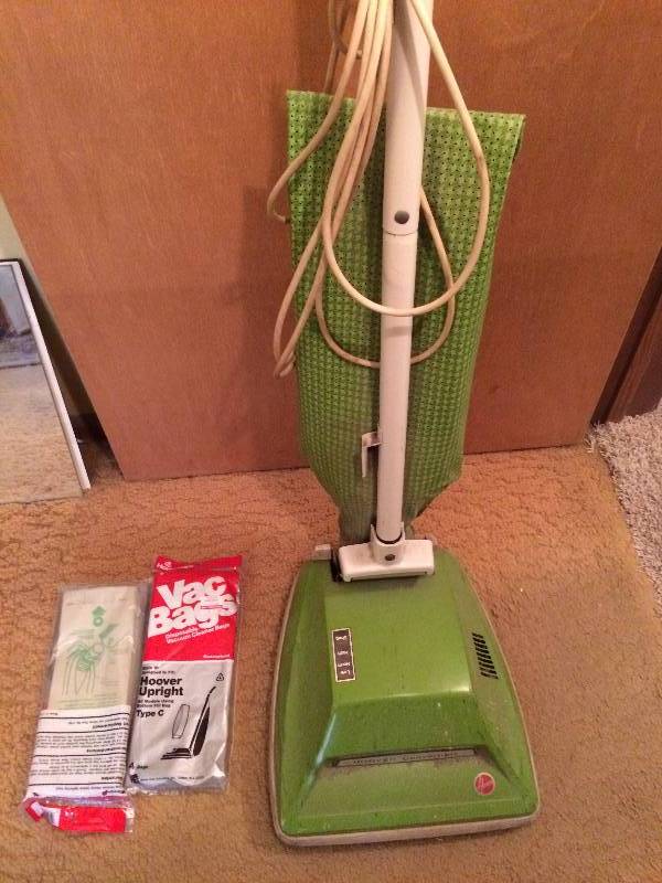 lot 1 image: Vintage Hoover Vacuum Cleaner - Works