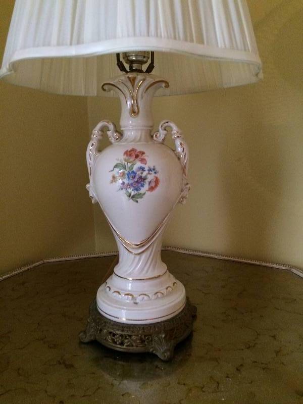 lot 11 image: Lovely Antique Porcelain Lamp - No Chips or cracks