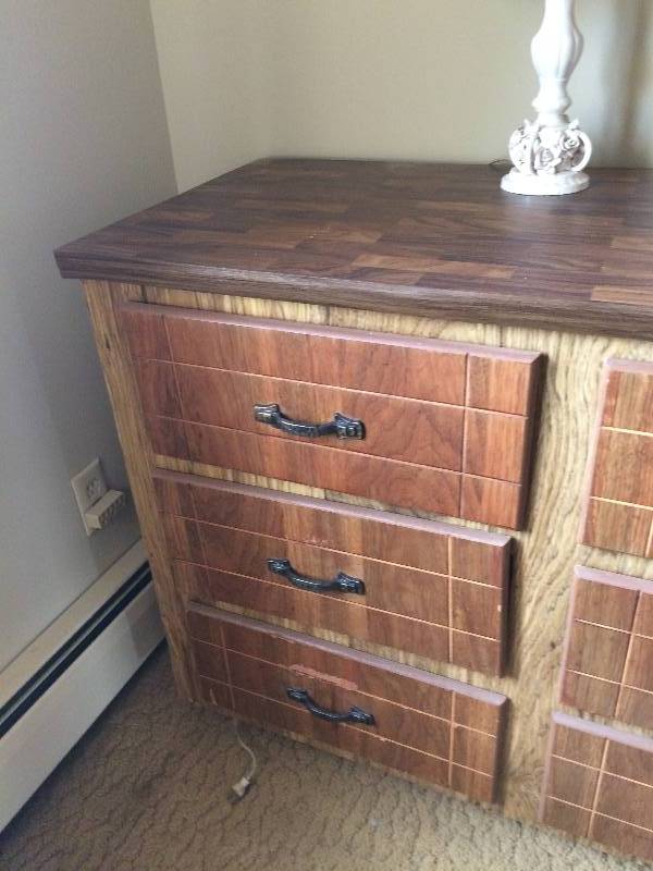 lot 27 image: Unique 6 Drawer Dresser W Parquet Top - Lightweight Somehow 45 Length 32Height 