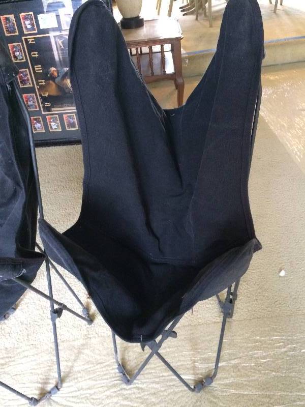lot 65 image: 2 Retro&nbsp1970s MCM Butterfly Chairs - Need Cleanup