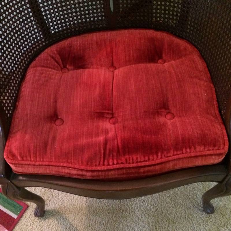 lot 81 image: Elegant French Asian Queen Anne Caned Barrel Back Chair With Red Cushion & Cabriole Legs - Excellent Condition
