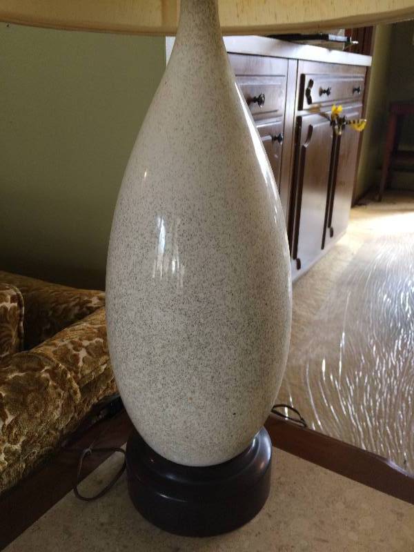 lot 83 image: Beautiful Mid Century Modern Stone Lamp With Original Shade 33 Height&nbspShade 18 Height - Excellent Condition