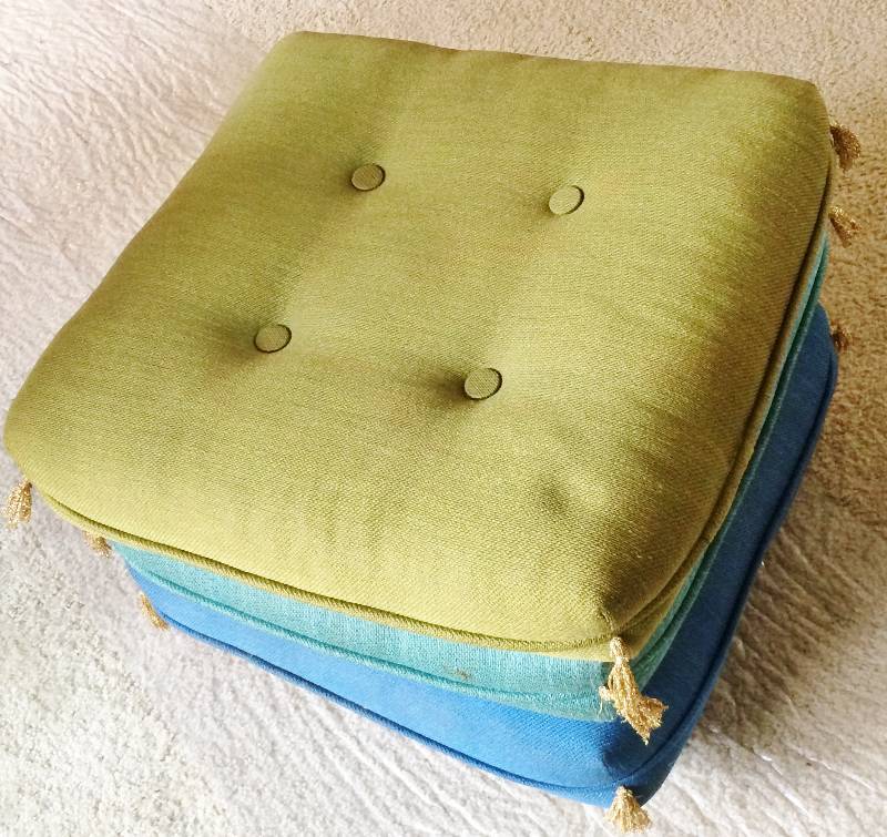 lot 64 image: Fabulous MCM Throw Pillow Mobile Rolling Footstool  Chair - Some Stains On Bottom Two Pillows 