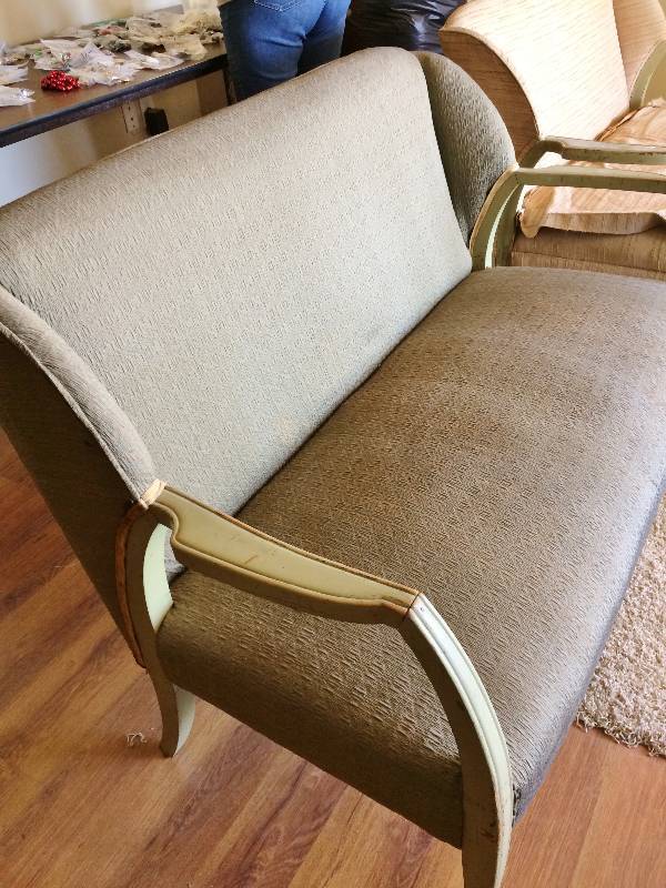 lot 114 image: Antique Parlor Wood & Fabric Settee - Antique Condition But Heavy & Sturdy 