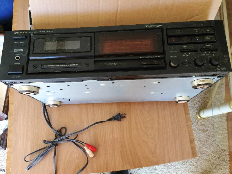 lot 117 image: Vintage Onkya Receiver & Cassette Player - Working Condition With Remotes