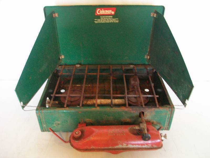 lot 9 image: Camping Supplies