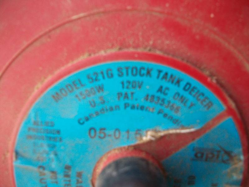 lot 16 image: Stock Tank Deicers