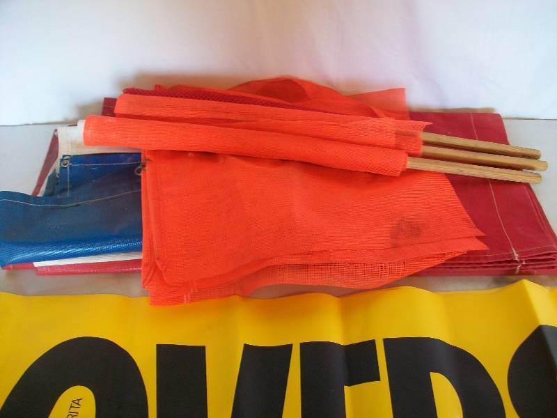 lot 17 image: Oversize Load Signs
