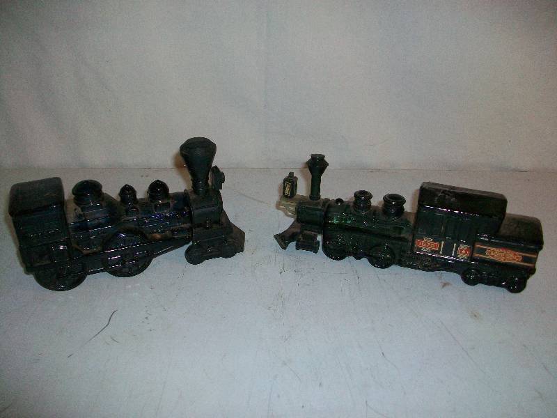 lot 31 image: Avon Vehicle Collectibes