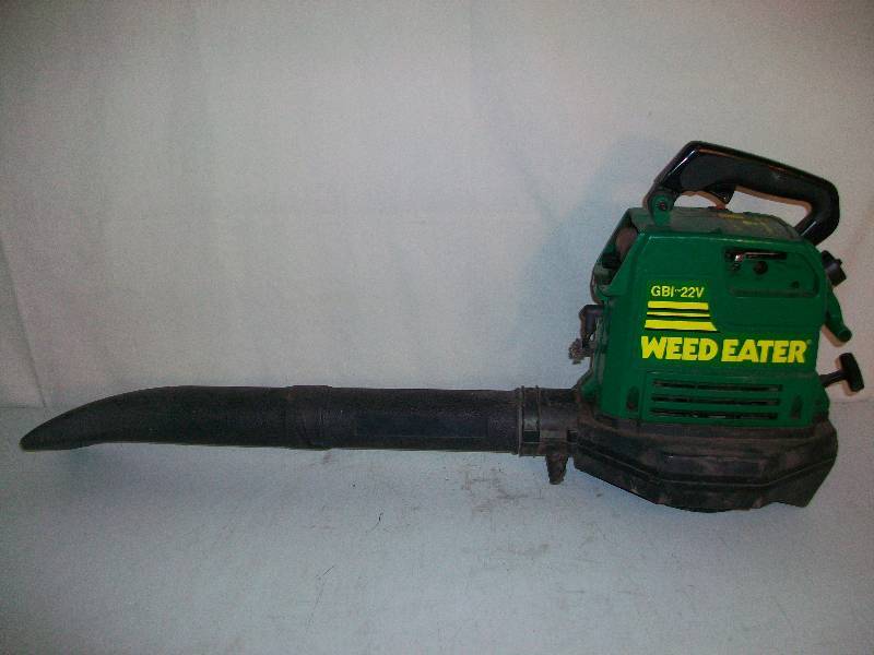 lot 70 image: Weed Eater Leaf Blower