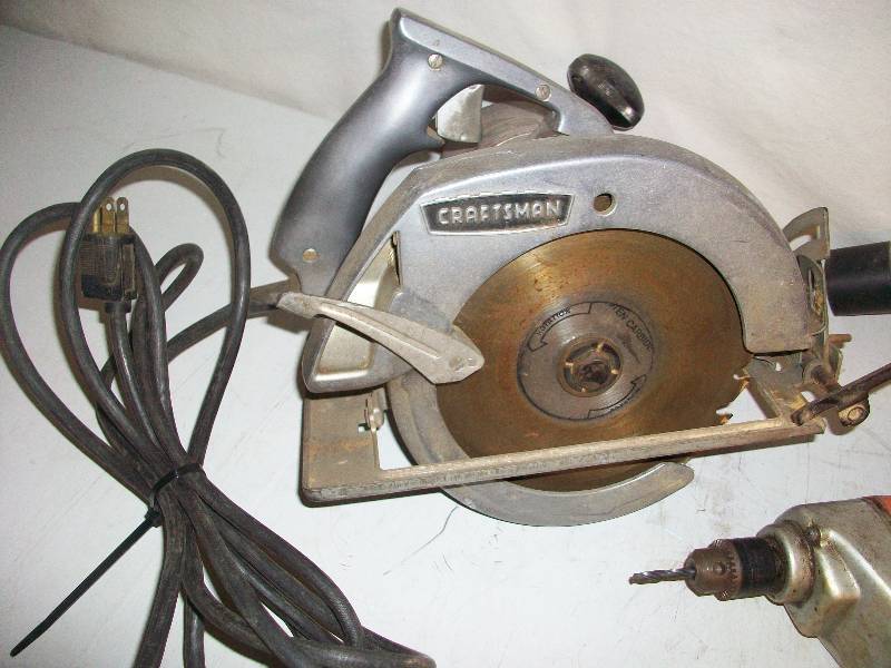 lot 83 image: Circular Saw, Drill & Timing Light