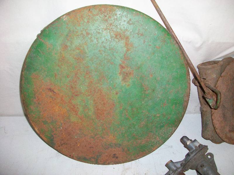 lot 106 image: John Deere Parts