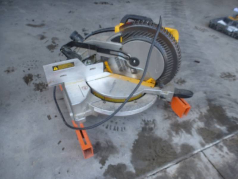Dewalt Compound Miter Saw