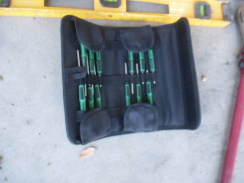 Levels & Micro Screw Drivers