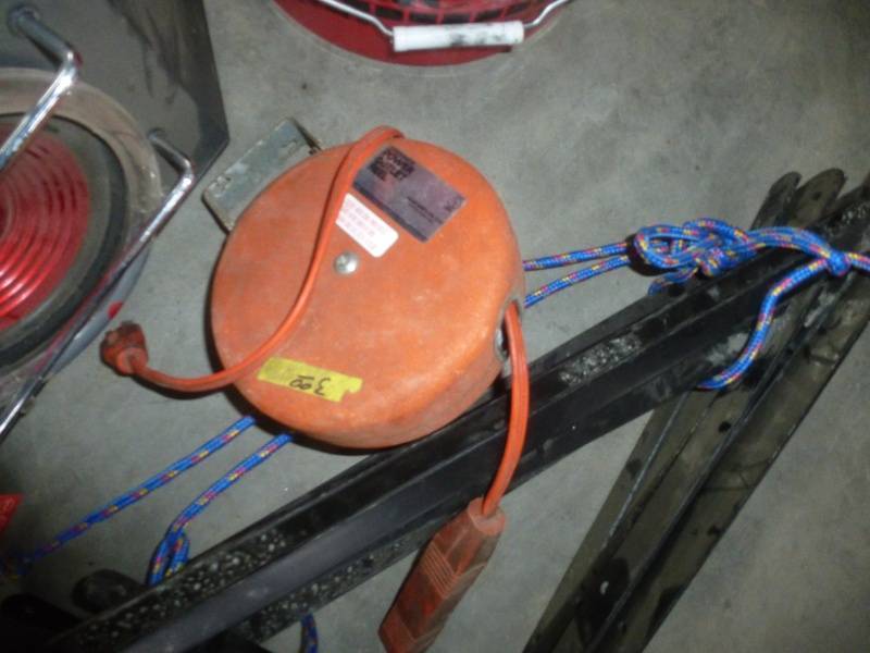 Road Noise Speakers, Shelf Brackets, Retractable Cord