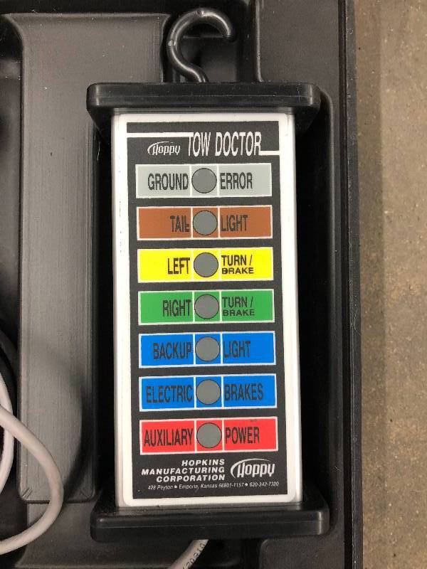 lot 35 image: Tow Doctor Vehicle Wire Harness Test Unit for Trailer Lights