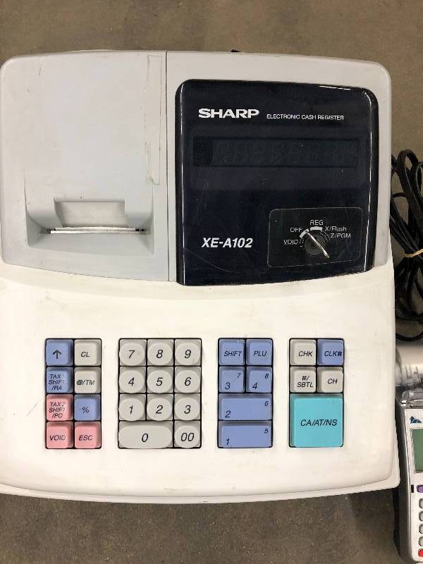 lot 39 image: Cash Register & Credit Card Machine