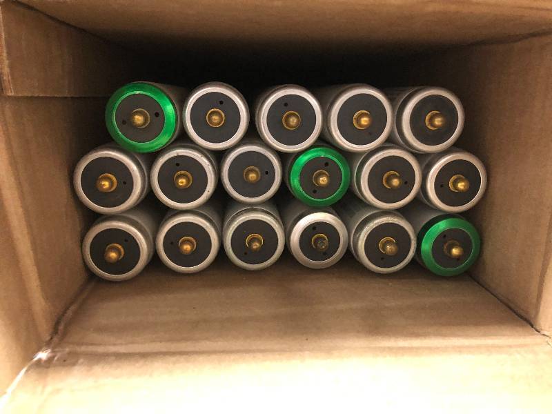 lot 47 image: 2 Boxes of 8 Foot Fluorescent Light Bulbs