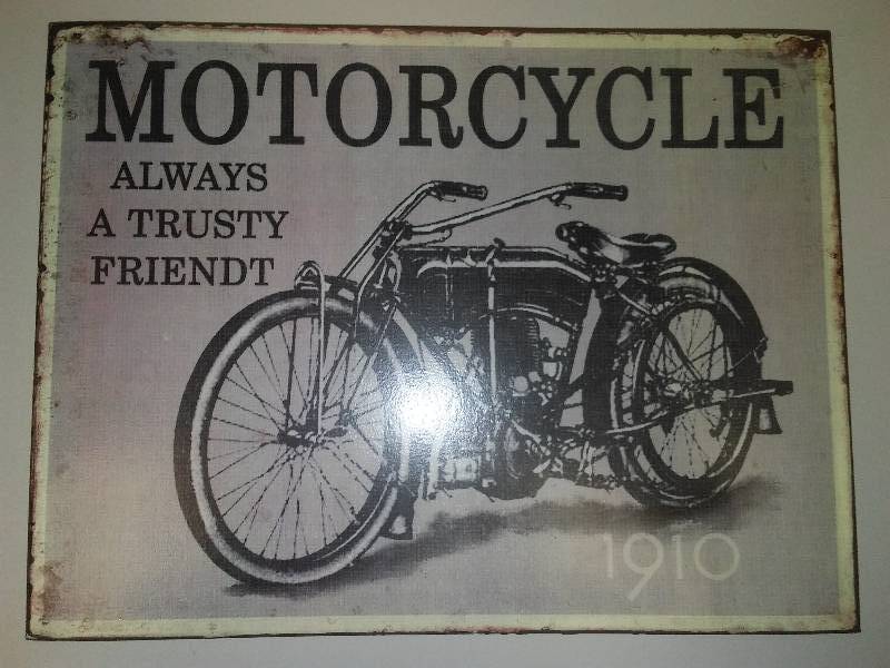 lot 77 image: Motorcycle 1910 Heavy Metal