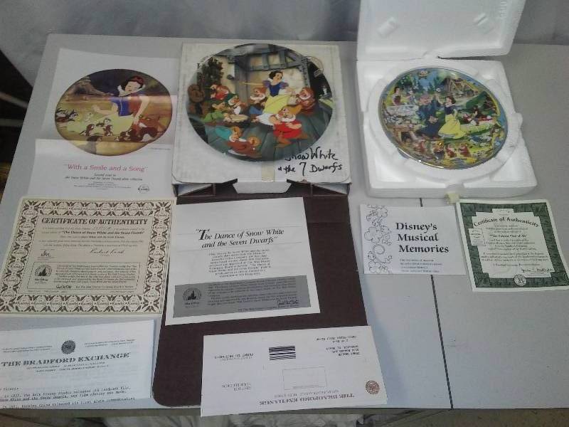 lot 111 image: Disney Collectible Plates (2) Snow White