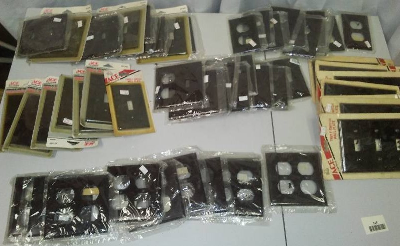 lot 118 image: Variety of Electrical Faceplates