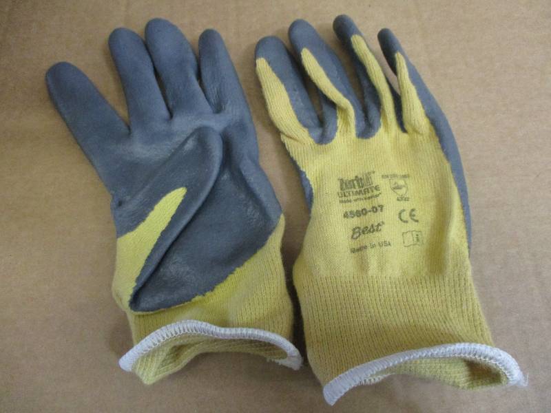 Dipped Cut Resistant Gloves