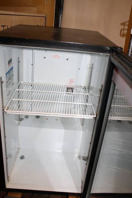 lot 28 image: Beverage Air Counter Top Single Glass Door Refrigerated Merchandiser - Model # UR30GE - 115 Volts - 1 Phase - 20.5 x 25 x 35.5 RunsCools