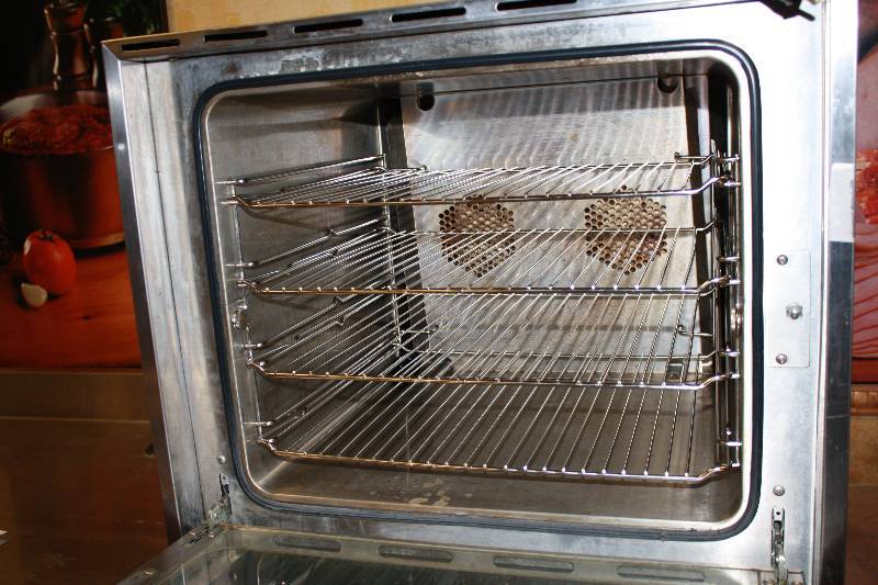 lot 45 image: Holman Convection Oven