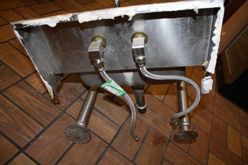lot 70 image: Stainless Hand Sink