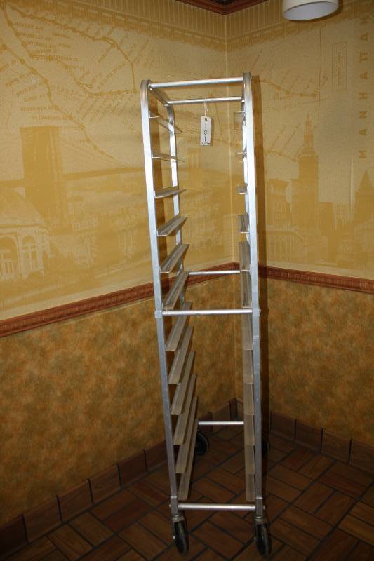 lot 101 image: Bun Pan Rack 12 Slot