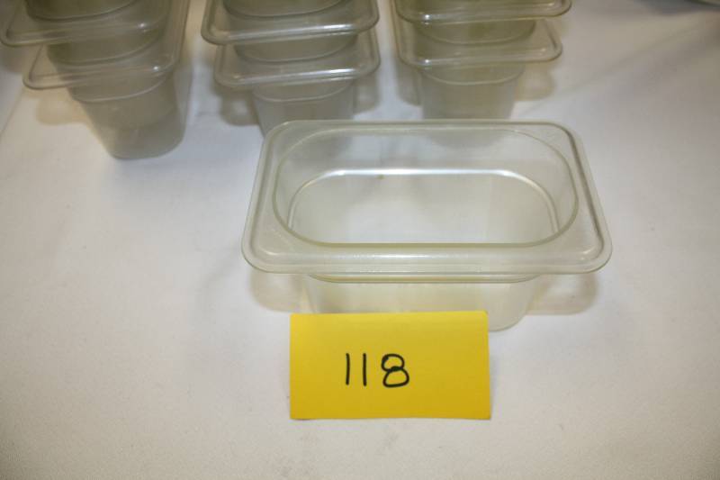 lot 118 image: Cambro 19 Size