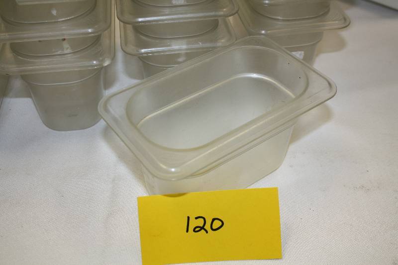 lot 120 image: Cambro 19 Size
