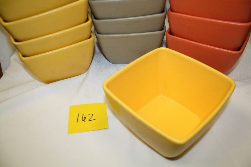 lot 162 image: Decorative Containers